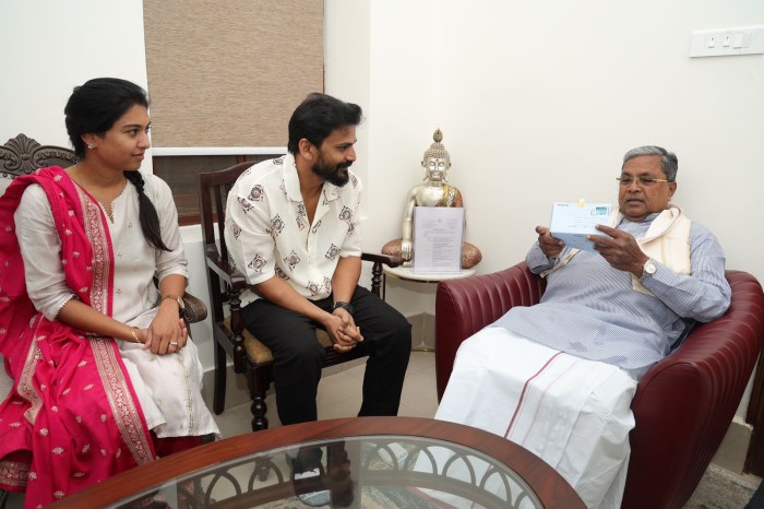 Actor Dhananjay invites cm Siddaramaiah and Ex Cm yediyurappa for his wedding