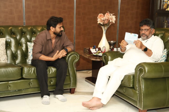 Actor Dhananjay Now Invites Dcm Dk shivakumar and dk suresh to his Wedding