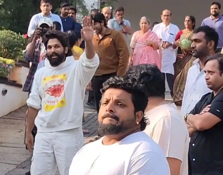 Allu Arjun is back home, reunited with his loved ones, see pics