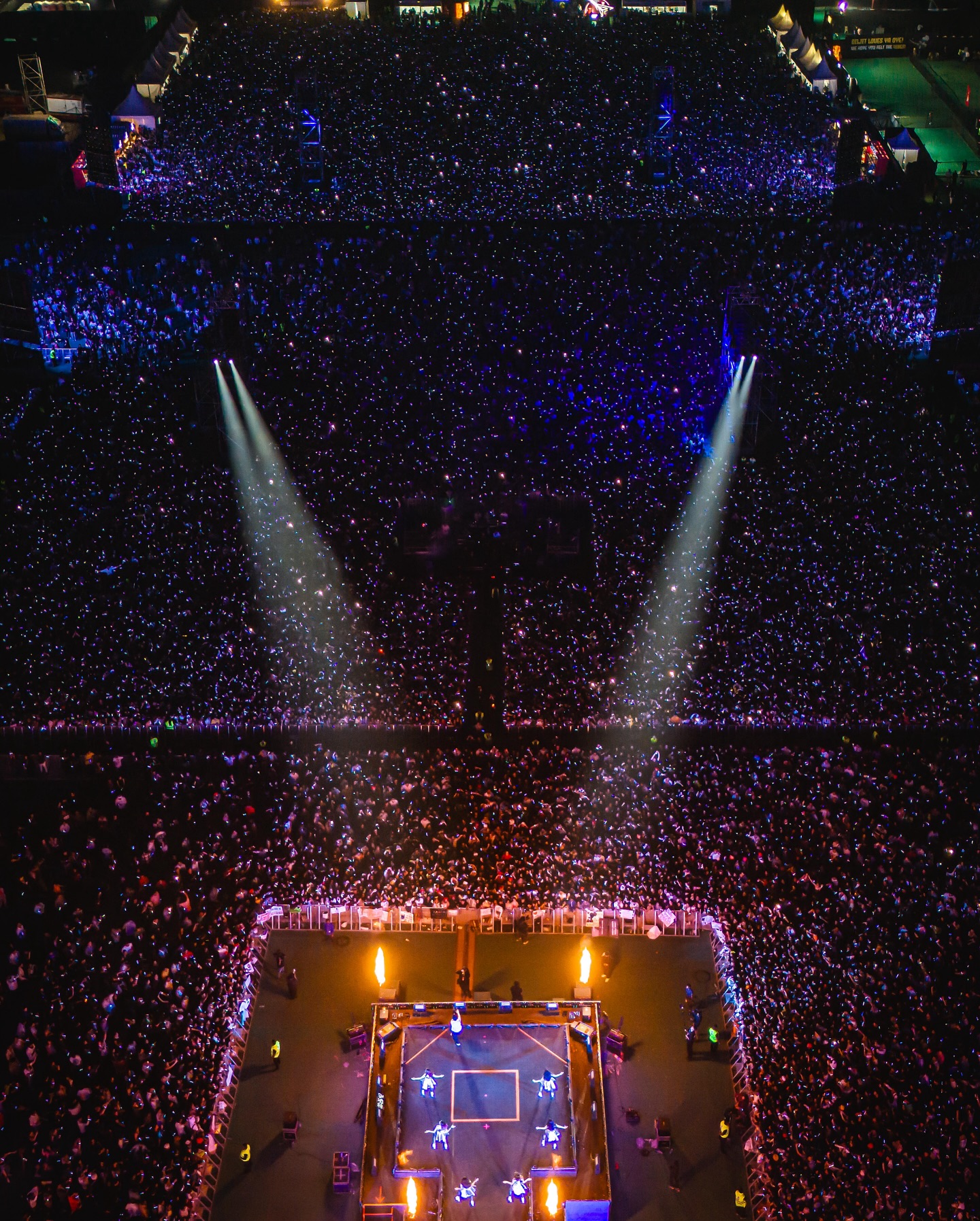 Diljit Dosanjh Rocks Mumbai Concert: A Night of Music and Emotion