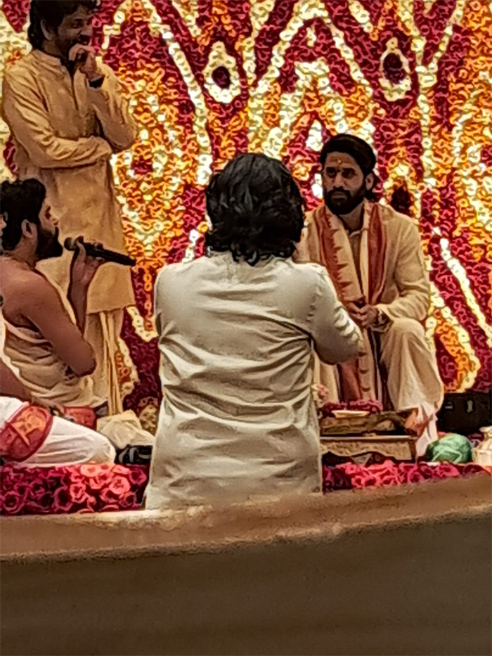 Naga Chaitanya is honoring his family heritage by wearing a traditional Pancha, a style reminiscent of his grandfather, the legendary Akkineni Nageswara Rao