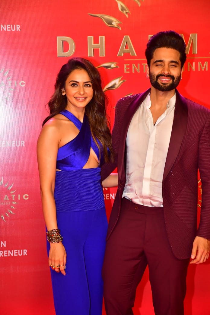 Janhvi, Malaika, Rakul & Akshay Kumar Shine At Fashion Entrepreneur Fund X Dharmatic Entertainment Show