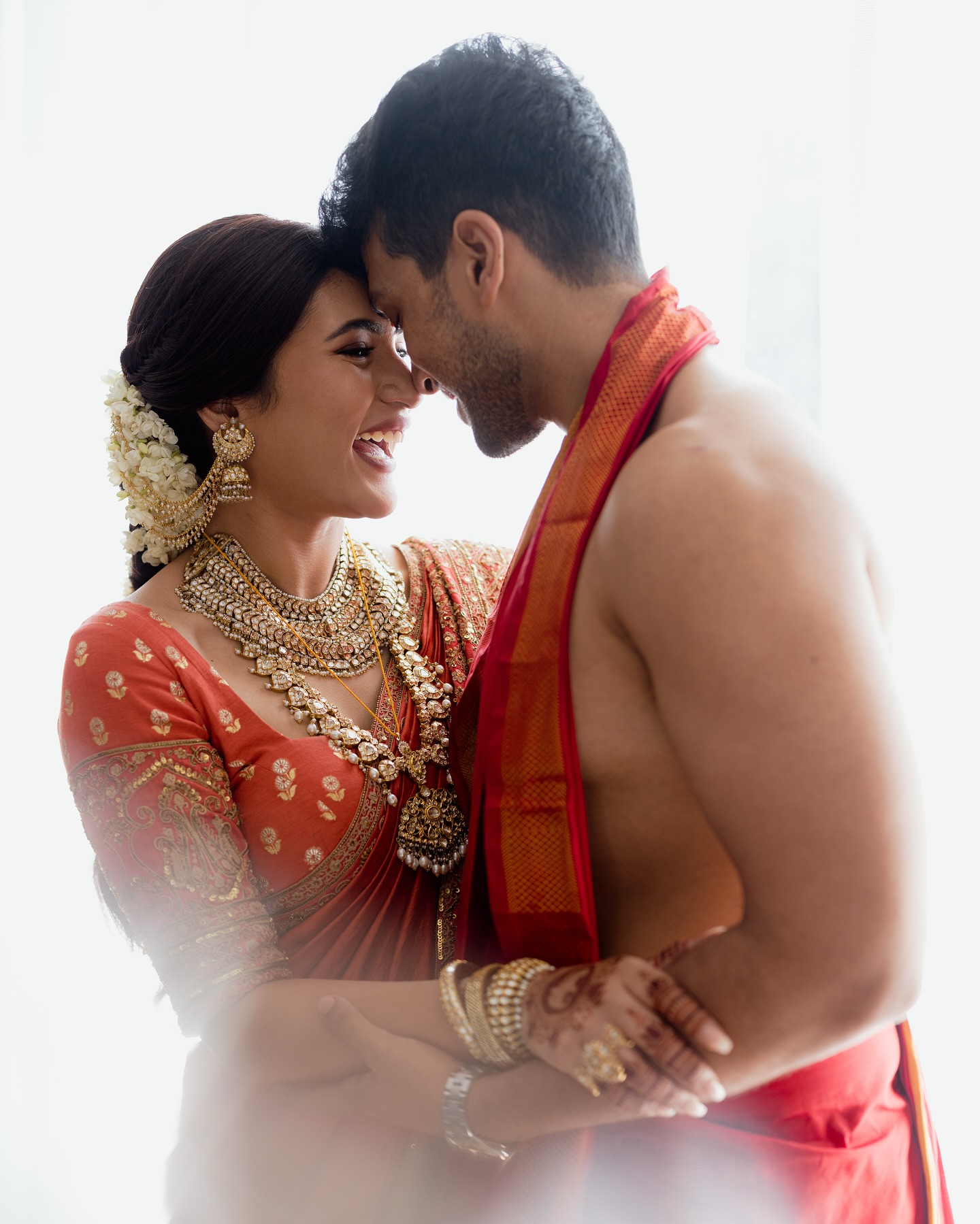 Kalidas Jayaram and Tarini Kalingarayar's Beautiful Wedding Photoshoot