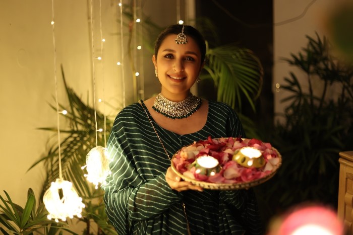 परिणीति चोपड़ा बीएफ बॉलीवुड की टॉप एक्ट्रेस है और इतना ही नहीं आपको बता दें कि वह म्यूजिक में भी काफी अच्छी है।