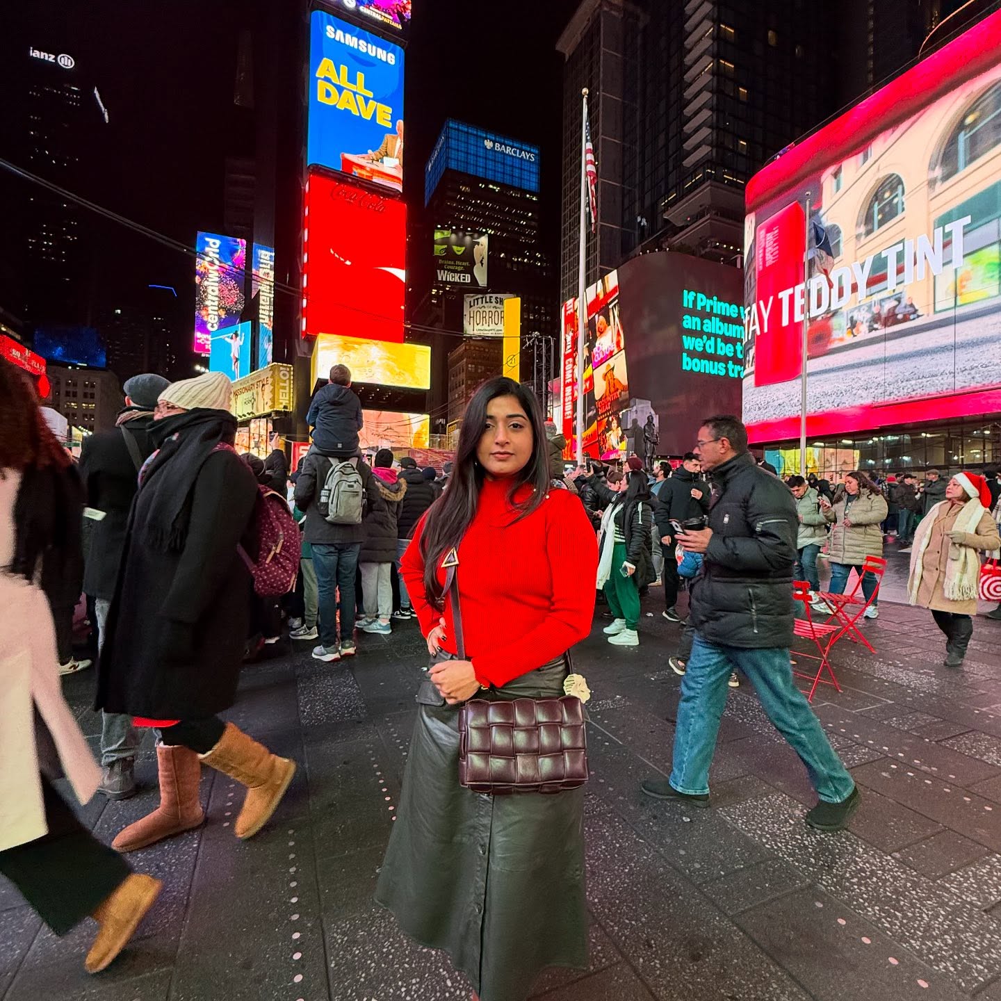 Meera Jasmine was spotted enjoying the holiday season in a vibrant red outfit