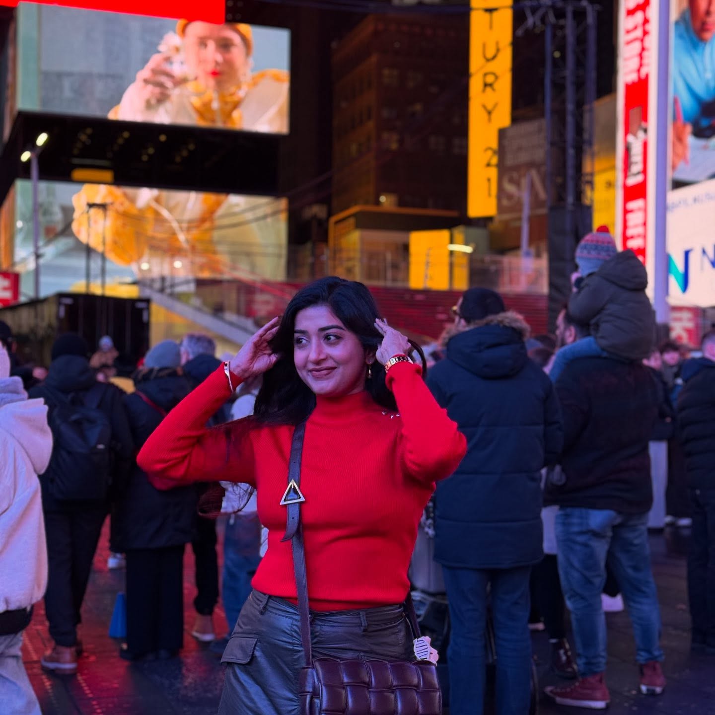Meera Jasmine was spotted enjoying the holiday season in a vibrant red outfit