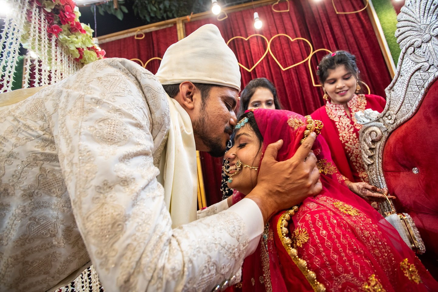 Panchayat Fame Aasif Khan Marries Zeba in Traditional Muslim Wedding; See Photos