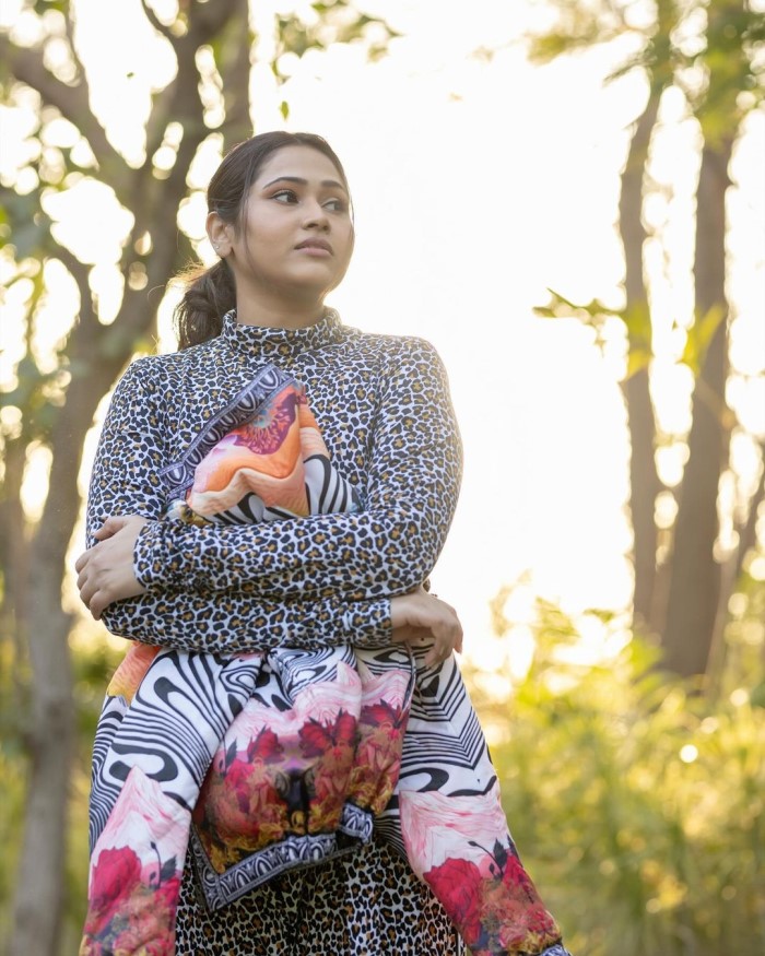 A passionate animal lover, she has a dog named Becky. Priya celebrates Becky's birthday every year.