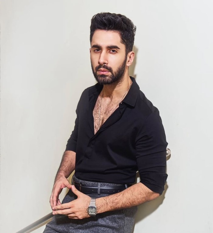 Take cues from Lakshya to pull off an uber-cool outfit.