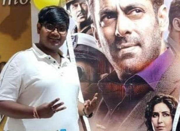 ⁠Fan booked an entire theatre to watch Salman’s film