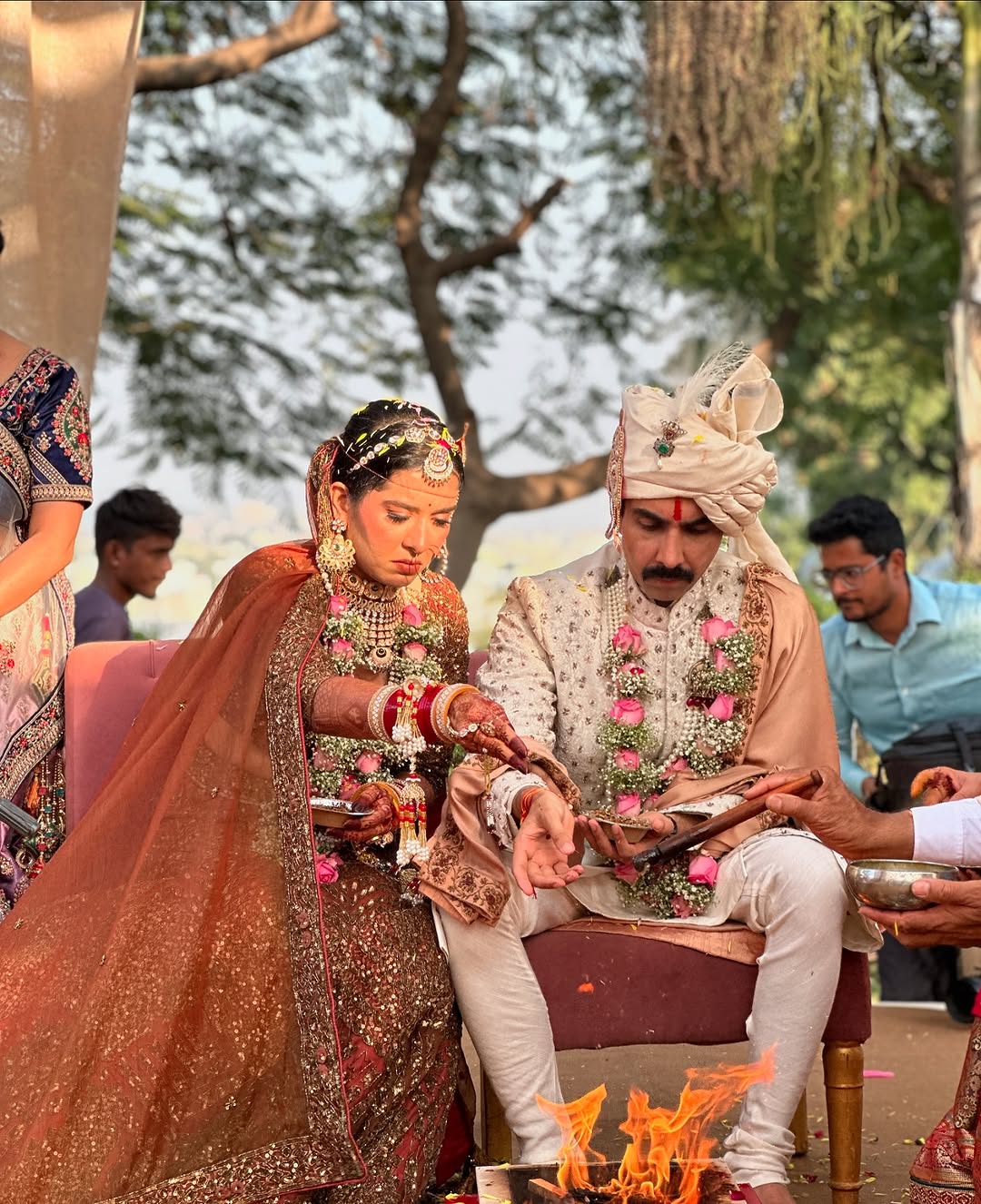 TVF Star Naveen Kasturia Marries Girlfriend Shubhanjali Sharma, Writes 