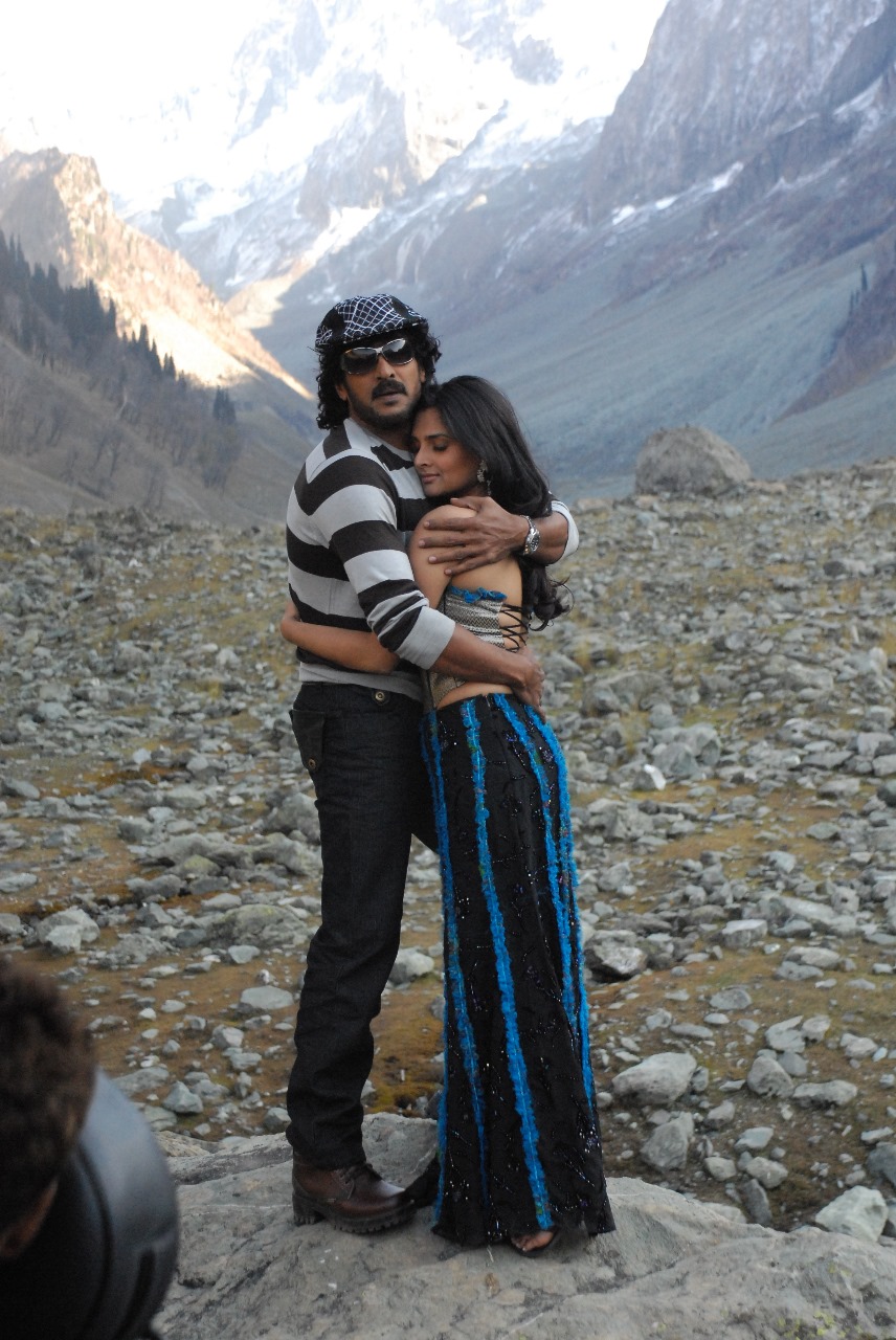 Upendra Ramya movie Raktha Kashmira Stills