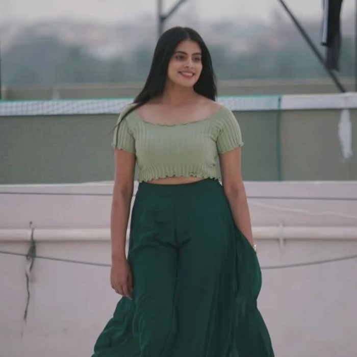 Shobitha completed her schooling at Baldwin Girls' High School, a well-regarded institution in Bangalore.