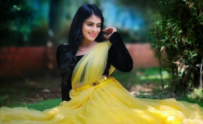 Actress Shobitha Shivanna, known for her role in the popular TV serial 