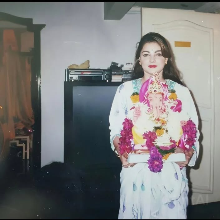 Mamta Kulkarni was born on April 20, 1972, and comes from a middle-class Marathi Brahmin family. She was married to Vicky Goswami, a businessman, but she has denied any marital ties with him.