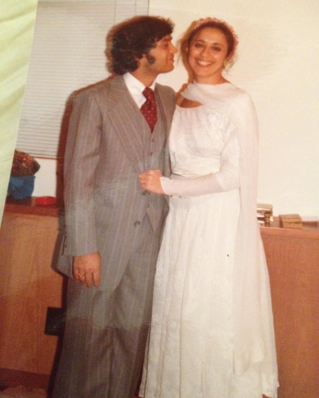 Who Is Zakir Hussain's Wife? Everything You Need To Know About The Music Maestro's Wife & Daughters