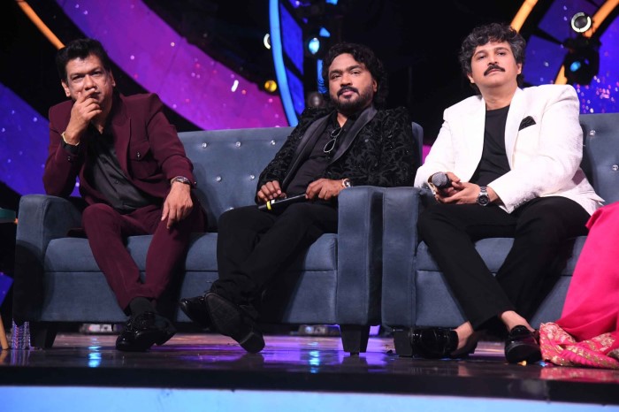 Zee Kannada Saregamapa new season Rajesh Krishnan joined as guest with Arjun Janya and Vijay Prakash