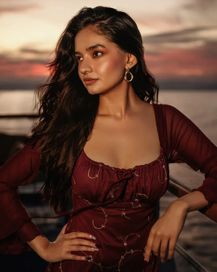 Anushka Sen Sunset Photoshoot