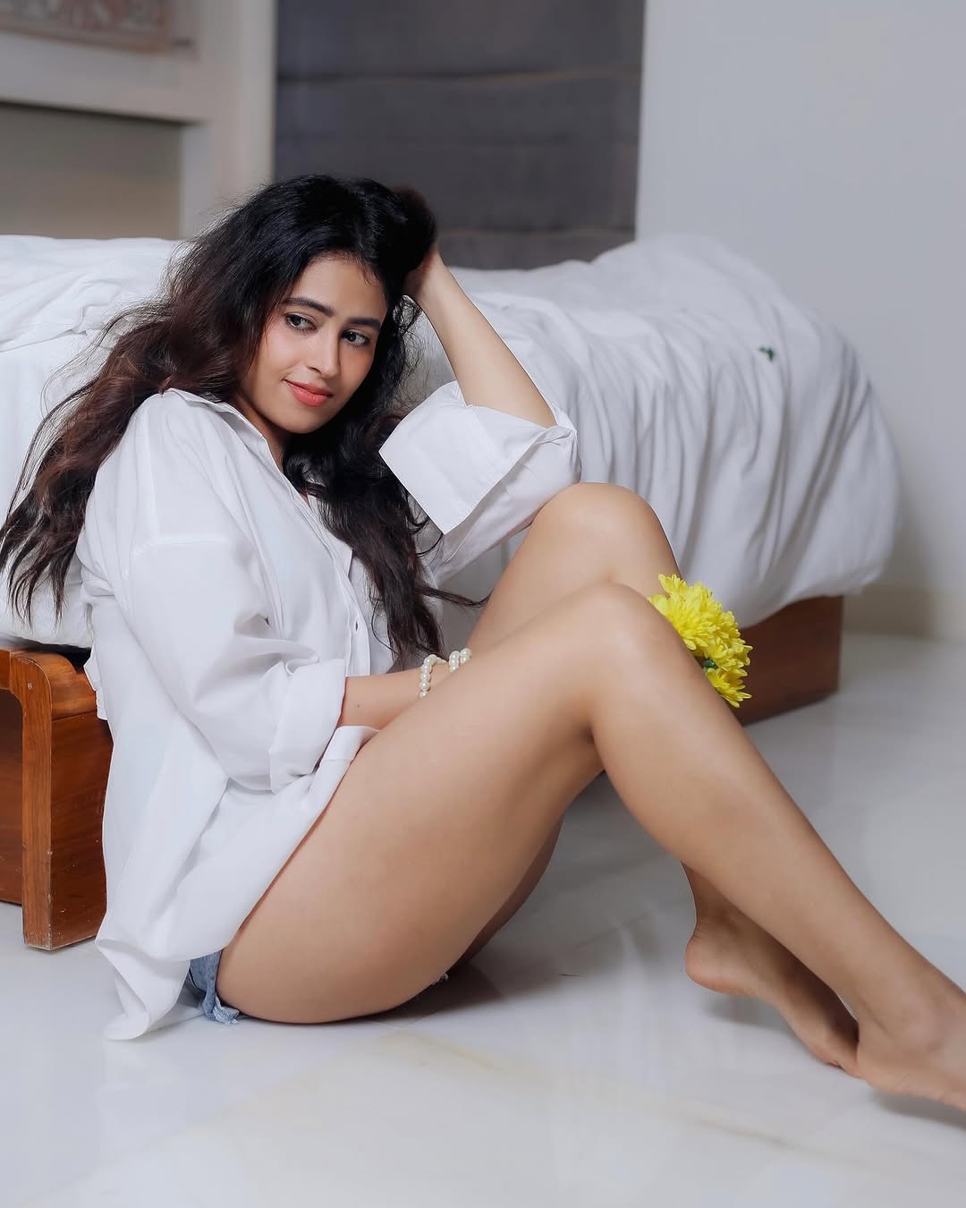 Shobhita Rana glamorous look