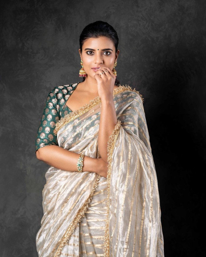 Aishwarya Rajesh's Stunning Saree Photoshoot: A Blend of Elegance And Grace