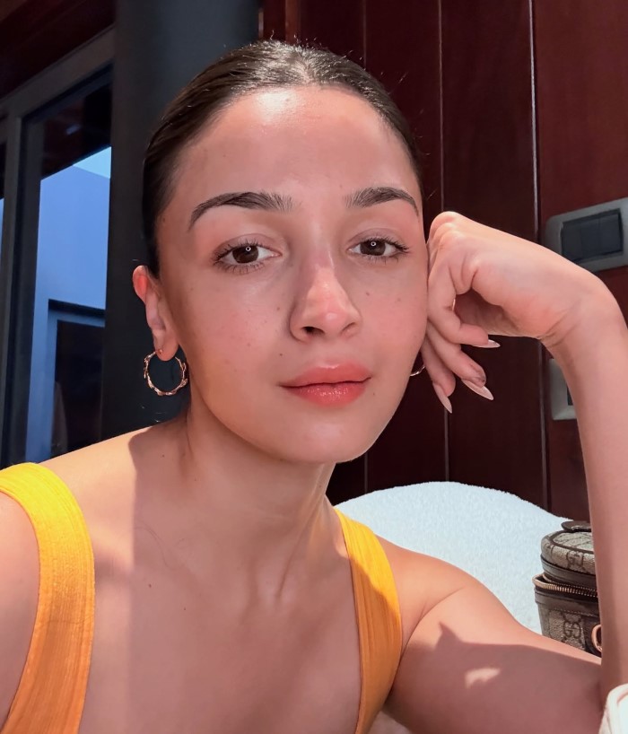 Alia kept her fans updated by sharing stunning beach moments on her social media, giving them a glimpse of her peaceful vacation.