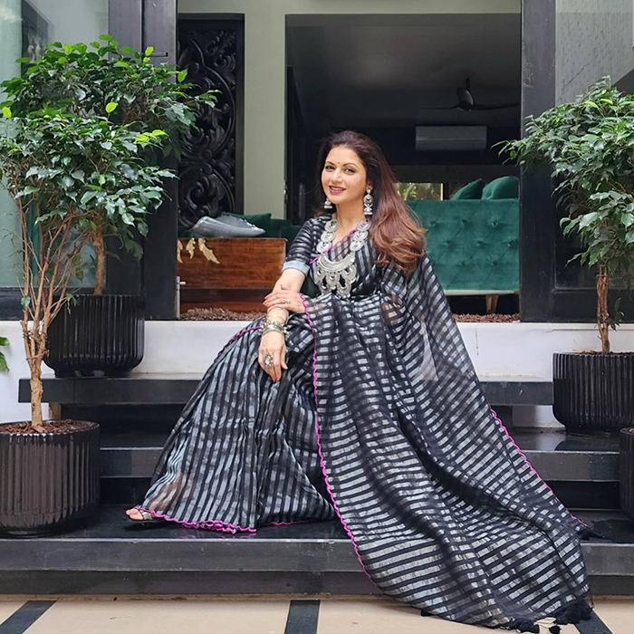 Bhagyashree Troll For Left Film Industry Because Of Her Husband Insecurity