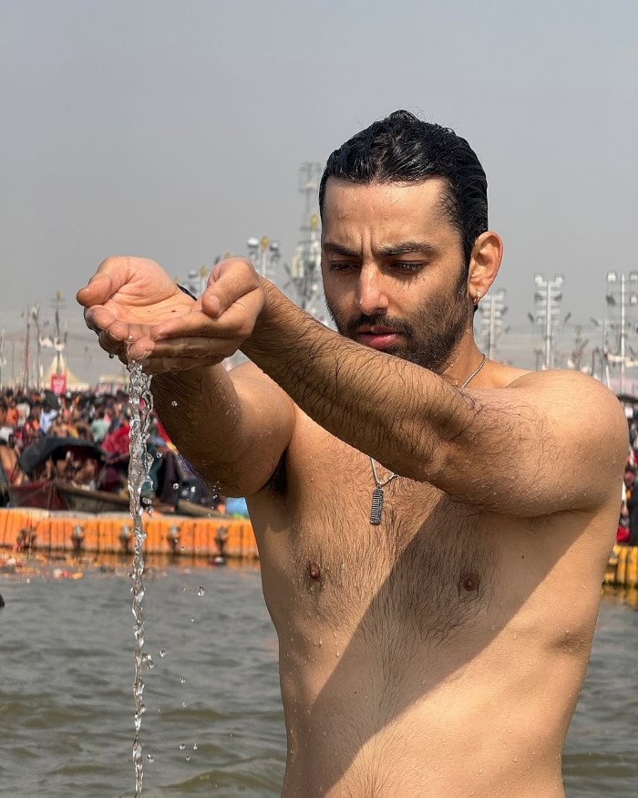 Hemansh Kohli Shares Captivating Photos From Maha Kumbh Visit In Prayagraj