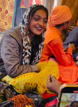 In Pics: Monalisa Bhosle: The 16-Year-Old Sensation from Mahakumbh Mela