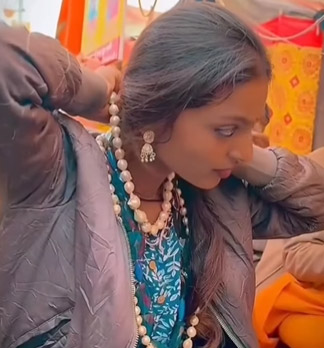 In Pics: Monalisa Bhosle: The 16-Year-Old Sensation from Mahakumbh Mela