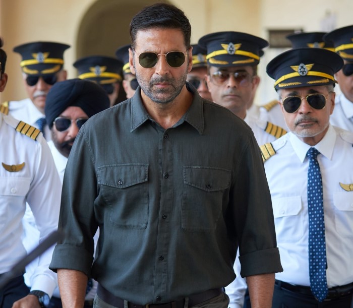 Akshay Kumar: Rajiv Hari Om Bhatia changed his name to Akshay Kumar, inspired by a character he admired in the film 