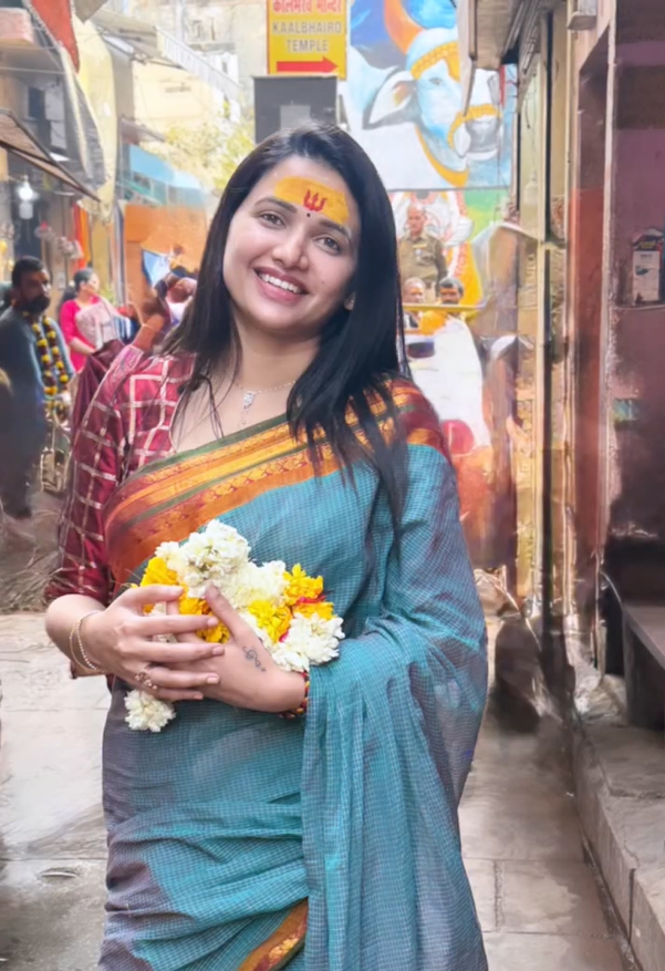 Kannada Actress Pavithra Gowda's Divine Journey at Maha Kumbh Melaa 2025