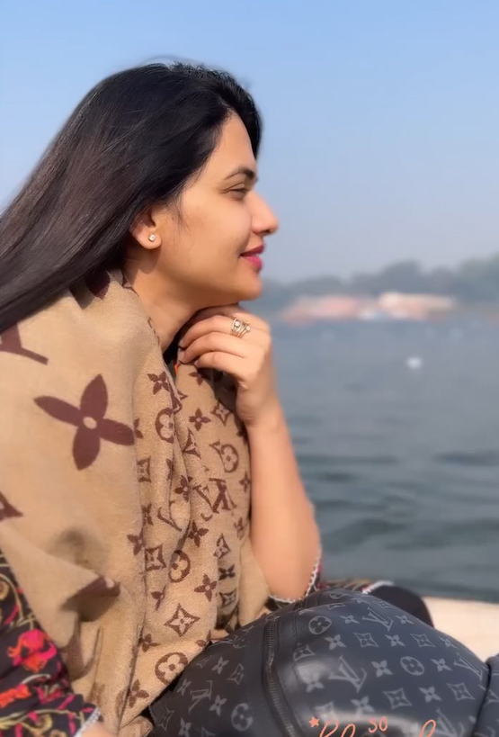 Kannada Actress Pavithra Gowda's Divine Journey at Maha Kumbh Melaa 2025