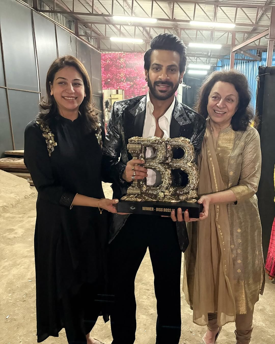 Karan Veer Mehra Celebrates Bigg Boss 18 Victory with His Mom and Sister