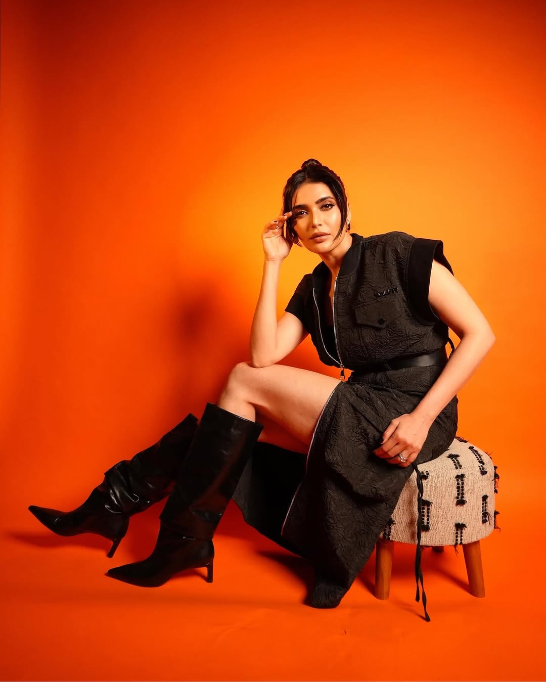 Karishma Stuns In Bold Black Ensemble With Striking Accessories