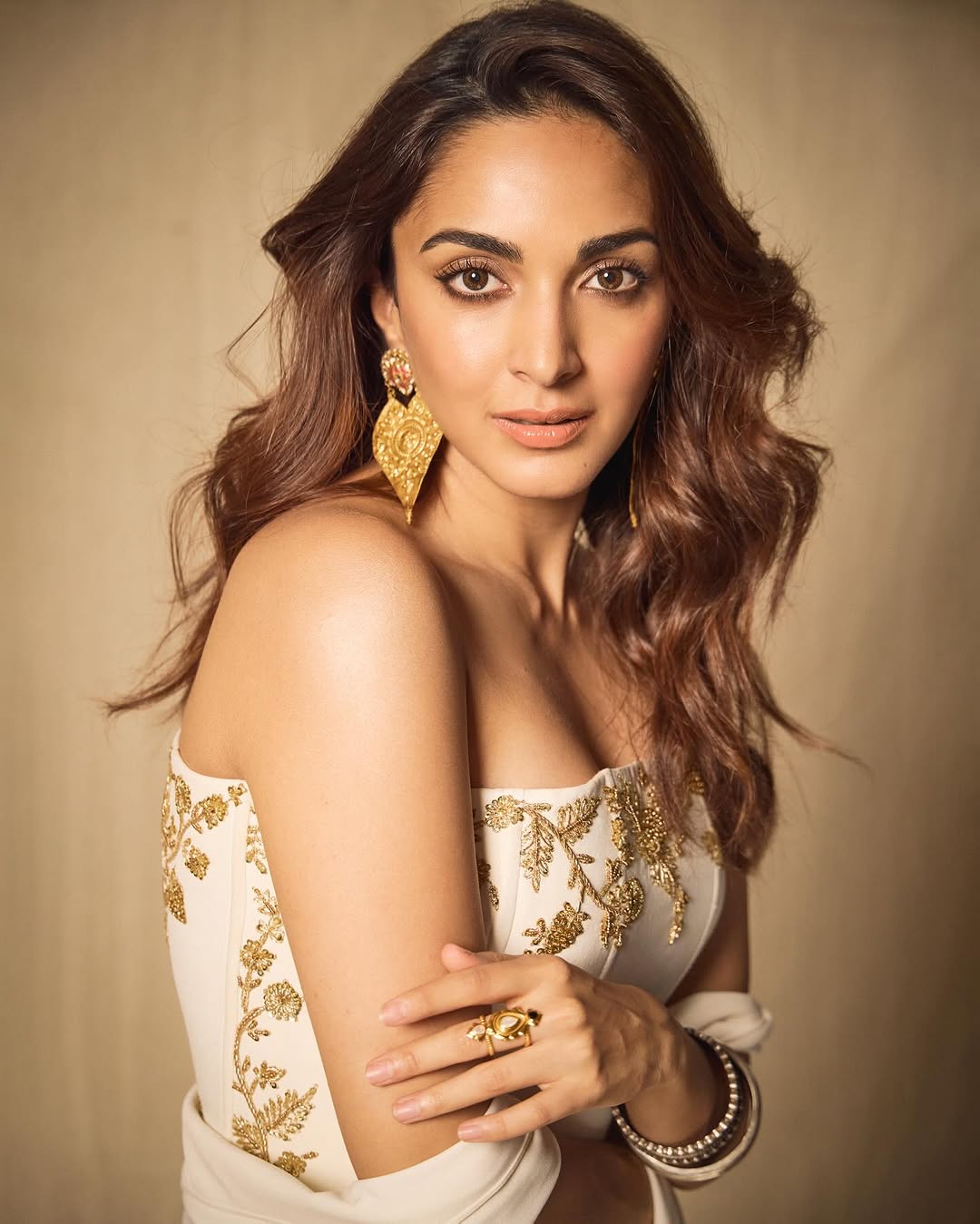 Kiara Advani Channels Greek Goddess Vibes In Her House Of Masaba White Corset Set For Game Changer Promotions
