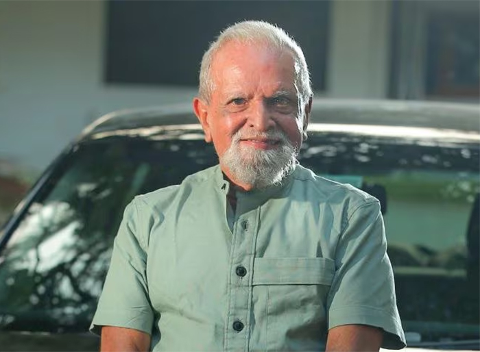 Known for his humility and deep connection with his audience, Jayachandran is survived by his wife Lalitha and their children Lakshmi and Dinanathan. His passing is a significant loss to the music world.