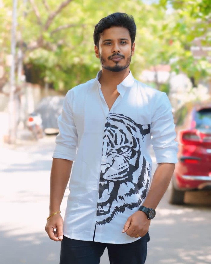 MuthuKumaran Jegatheesan: MuthuKumaran Jegatheesan is a 26-year-old YouTuber from Karaikudi, famous for his channel 