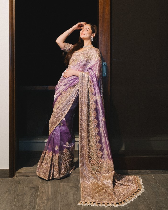 Pakistan actress Hania Aamir Photoshoot
