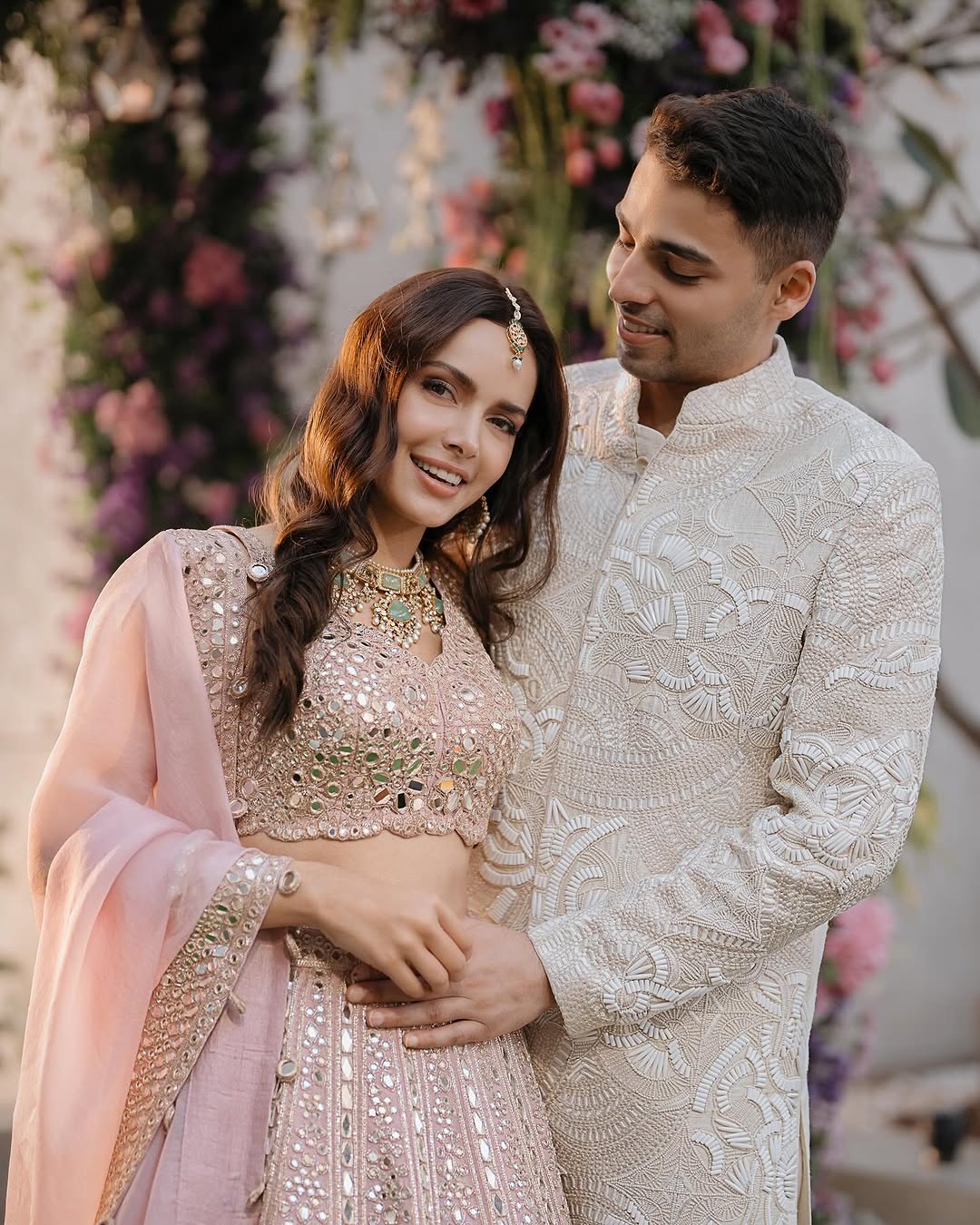 Shazahn Padamsee Set to Tie the Knot After Dreamy Proposal From Ashish Kanakia; See Roka Ceremony Pictures