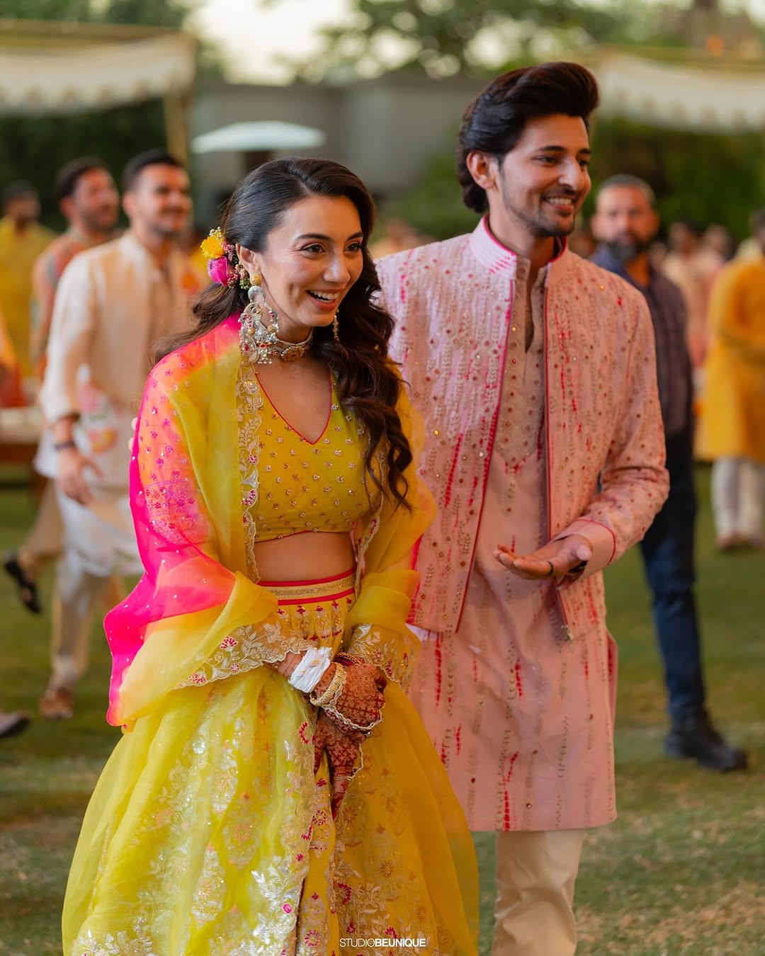 Singer Darshan Raval and Dharal's Mehendi Ceremony; SEE PHOTOS - Filmibeat