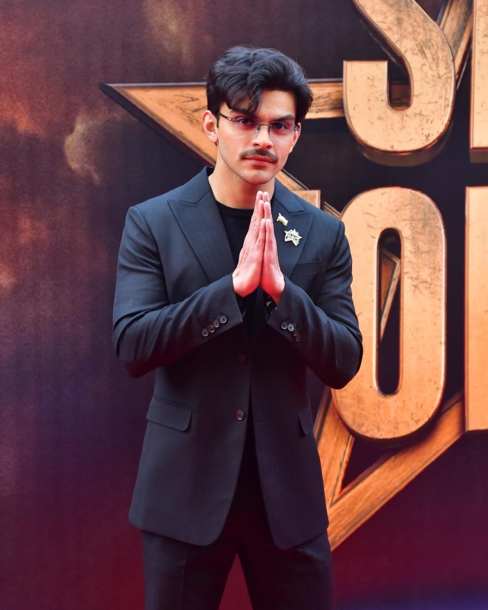 Sky Force Actor Veer Pahariya On Her Parents Smriti And Sanjay Pahariya Divorce