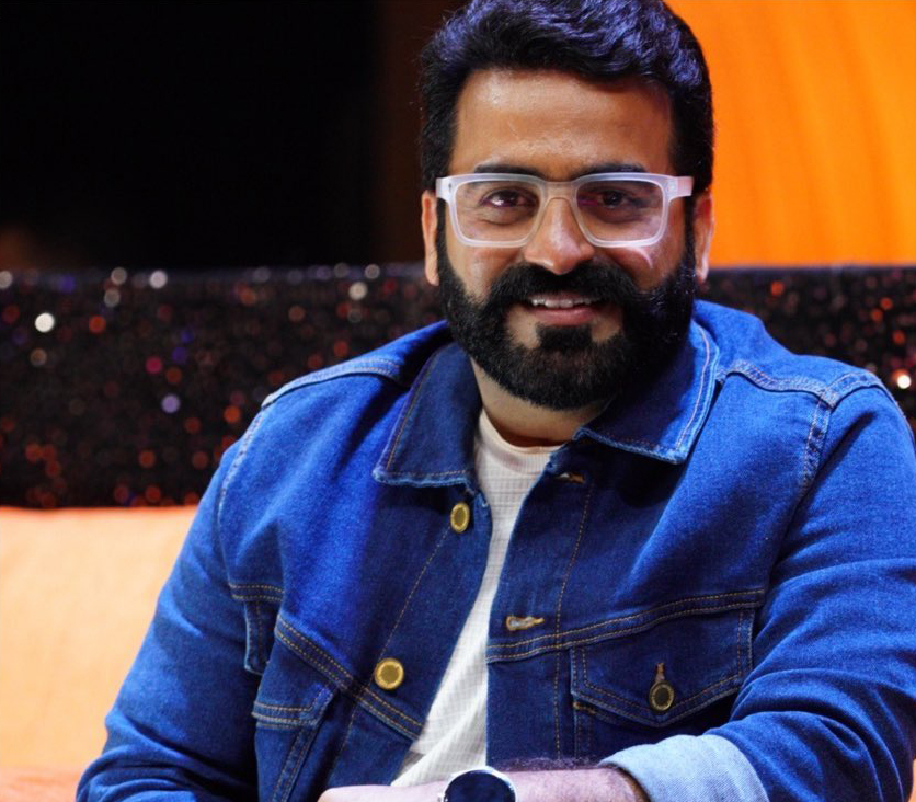 Master Anand: A former child artist turned anchor, Master Anand has made a mark in television with his hosting abilities on shows like 