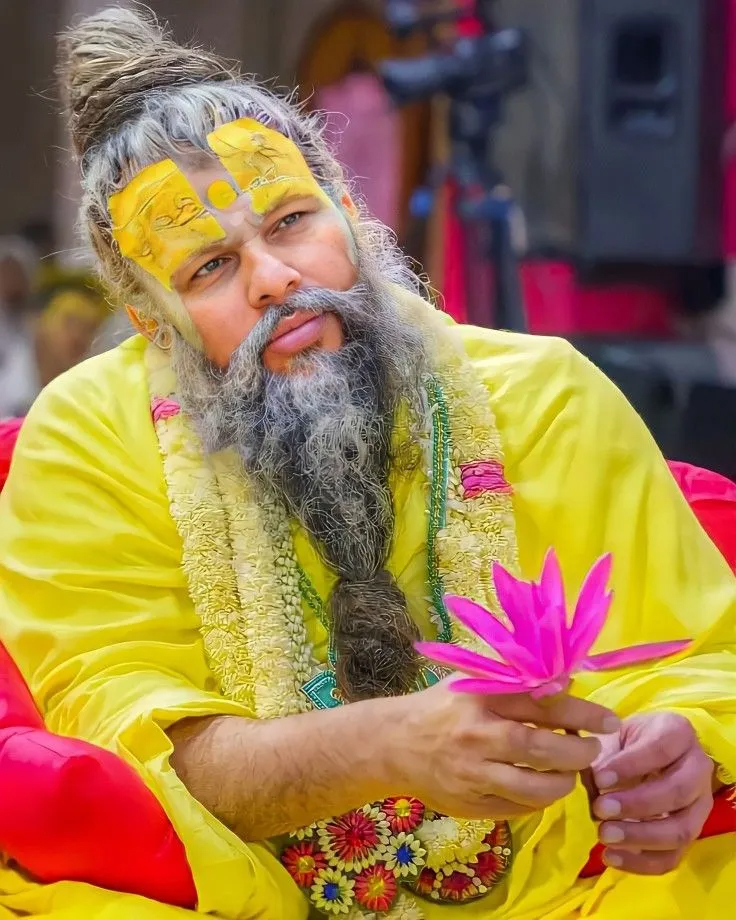 Who is Anushka Sharma and Virat Kohli's spiritual guru Premanand Ji Maharaj?