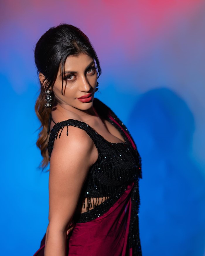 Yashika Aannand's Glamorous Saree Look – A Stunning Blend Of Elegance And Boldness