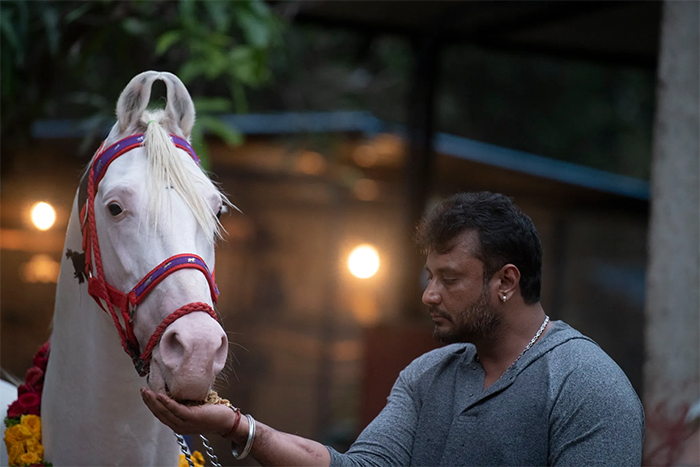 Actor Darshan sincerely thanks his fans for their unwavering support