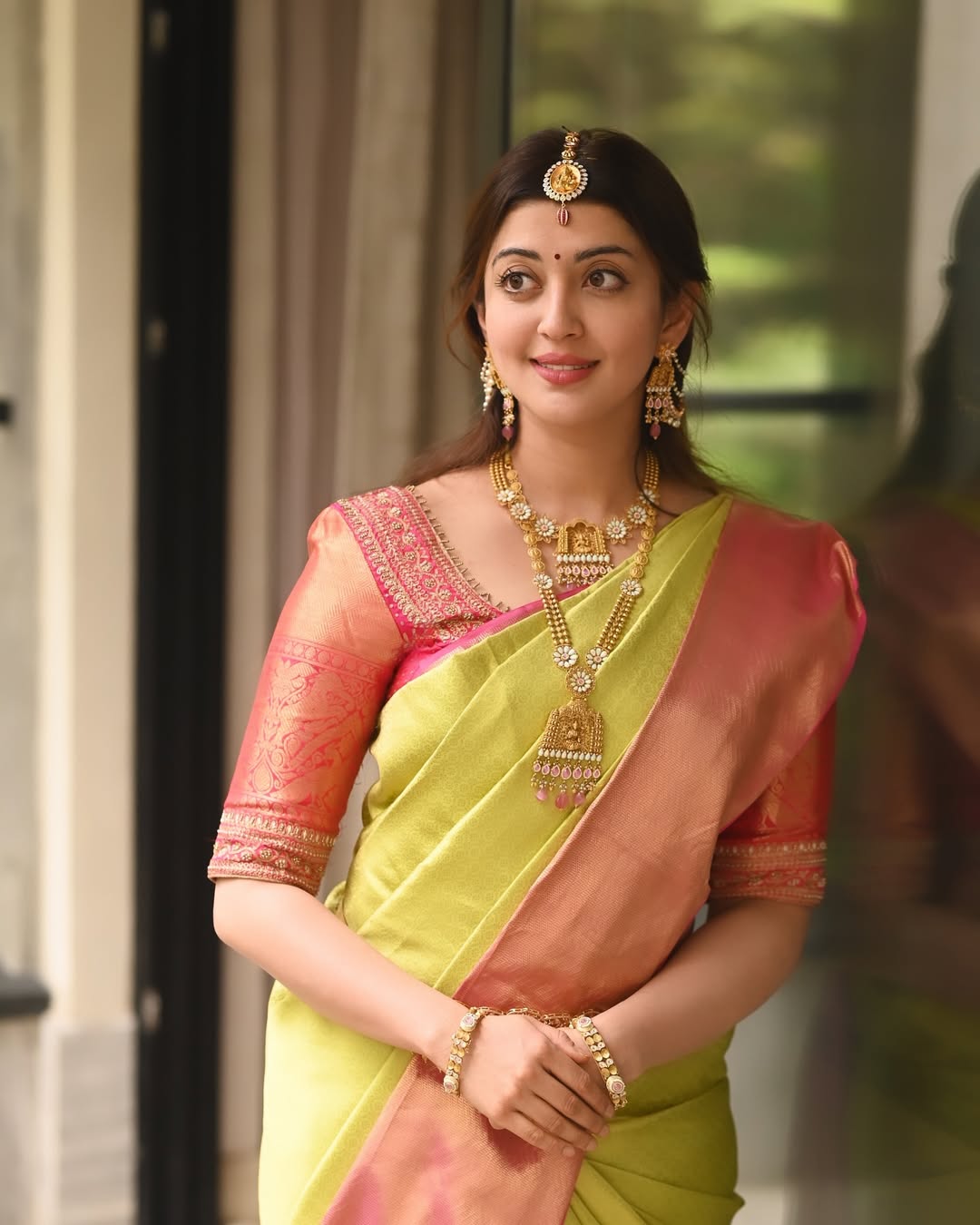 Actress Pranitha Subhash latest photos with her daughter Arna goes viral