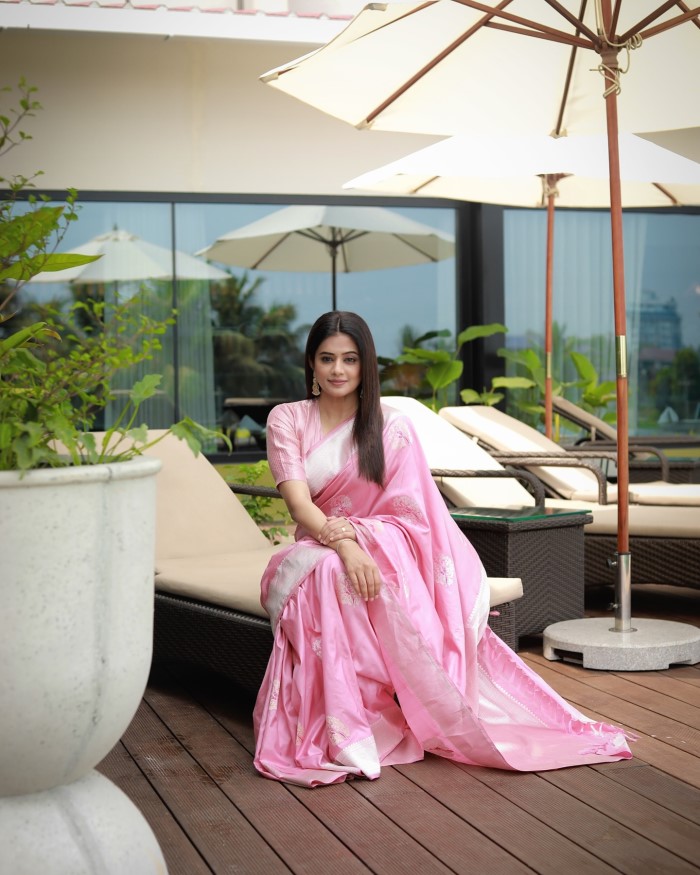 Actress Priyamani Stuns in a Pink Saree
