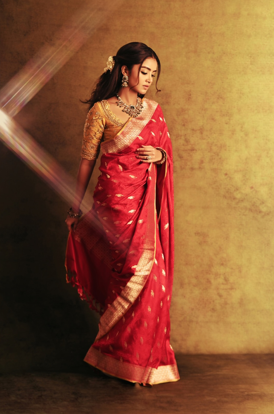 Anupama Parameswaran Stuns In Traditional Red Saree