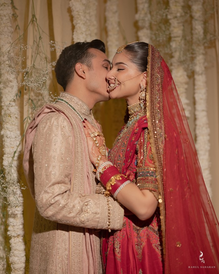 Anuv Jain And Hridi Narang's Adorable Wedding Photos