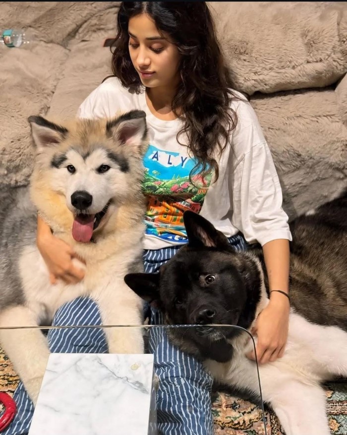 Janhvi Kapoor and Her Pack of Five